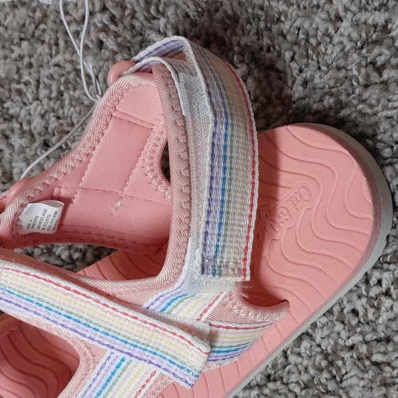 Cat and Jack pink velcro sandals size 4 girls - Picture 2 of 4